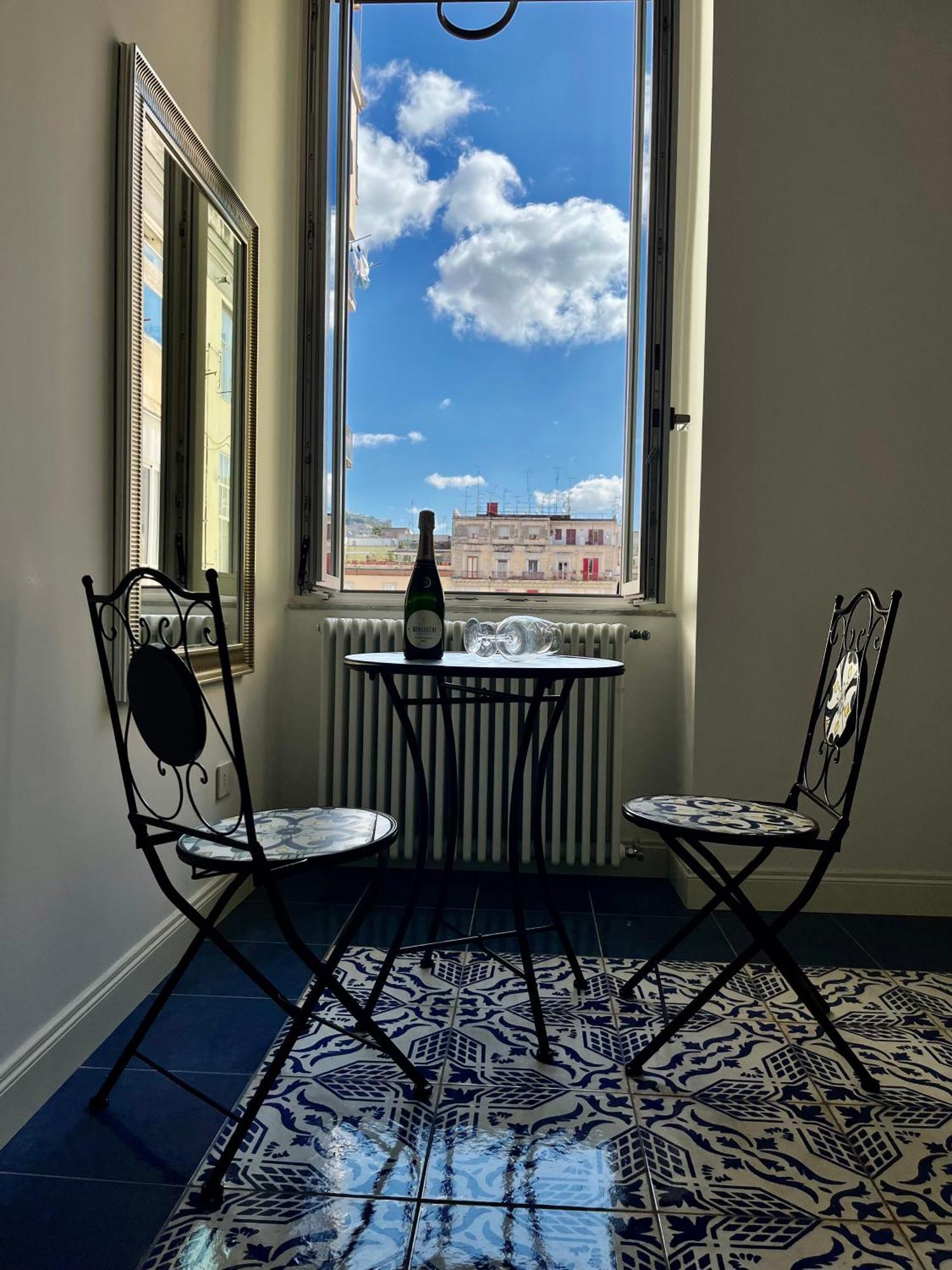 Gramsci 16 Hotell Napoli Eksteriør bilde