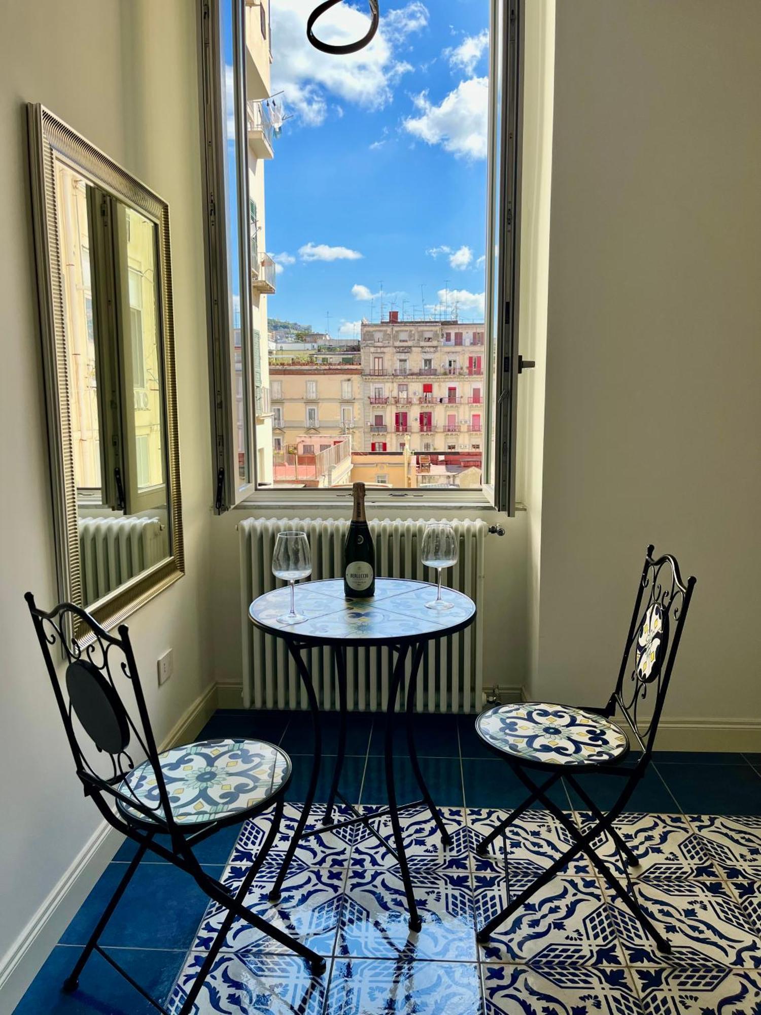 Gramsci 16 Hotell Napoli Eksteriør bilde